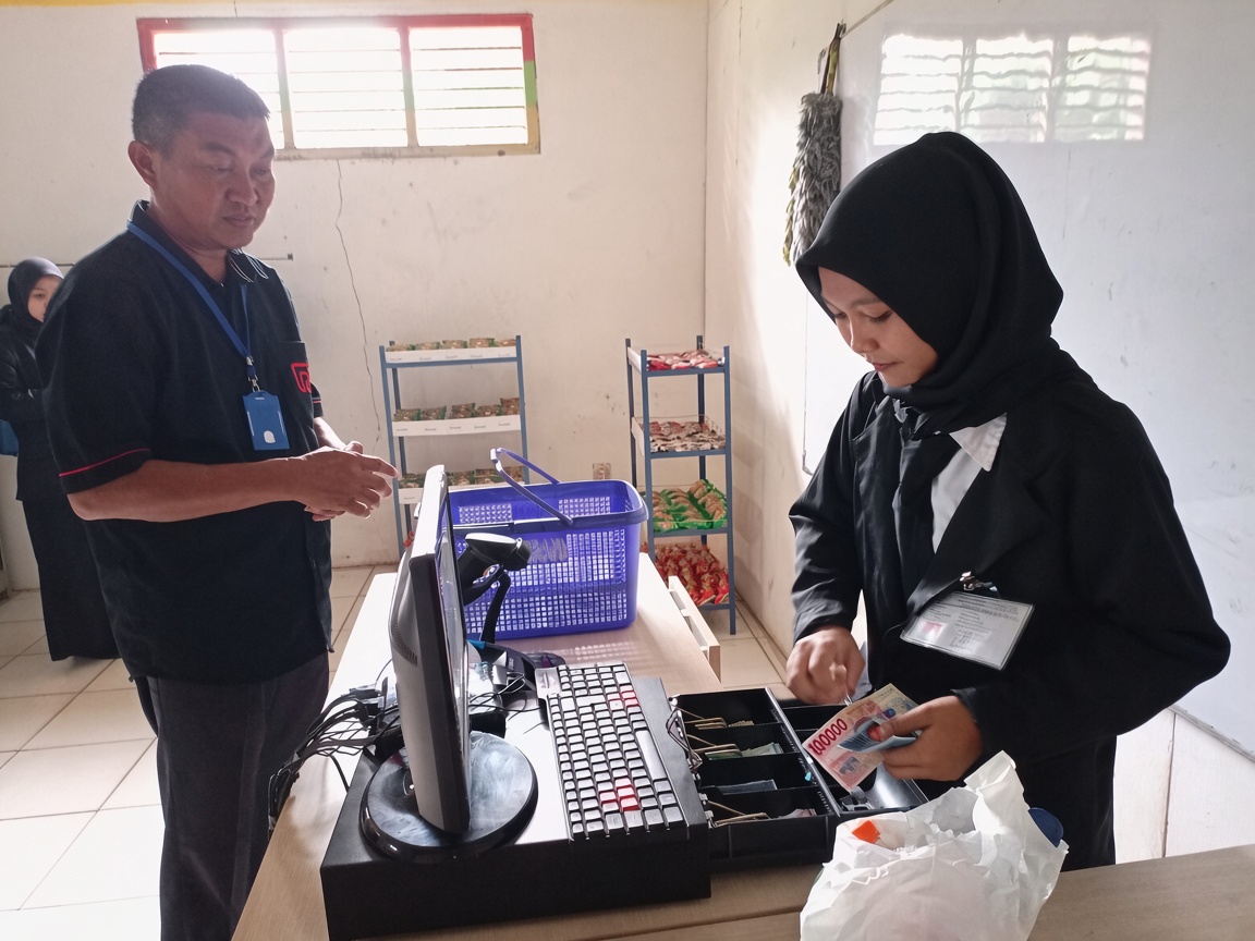 Praktik Kasir dan Retail BDP